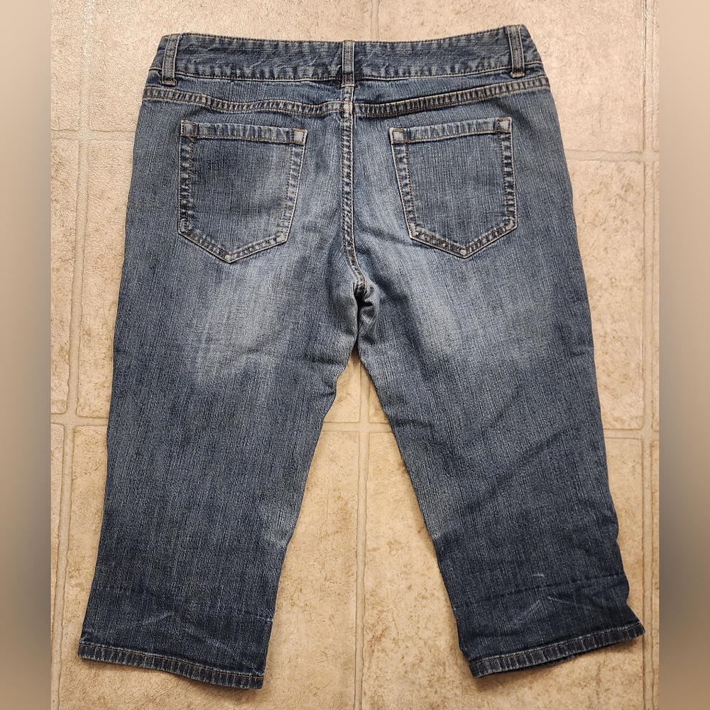 Mossimo Capris - Picture 3 of 5